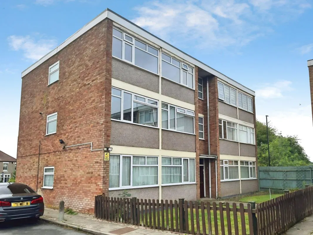 9 Greyfriars Court Sadler Road, Coventry, West Midlands, CV6 2PA - image 4