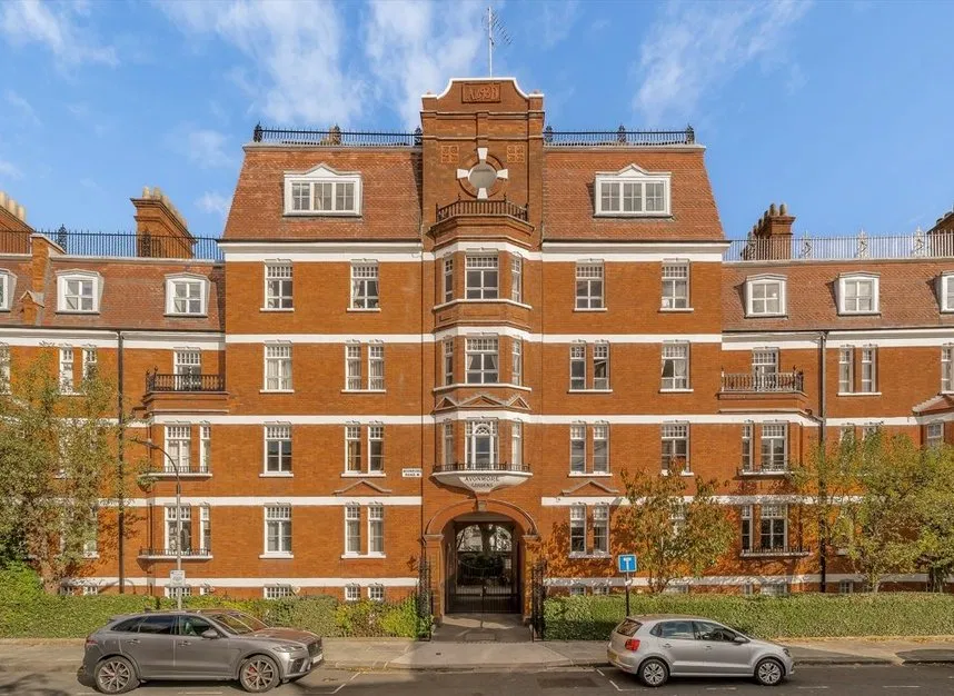 Avonmore Gardens, West Kensington, W14 - image 1