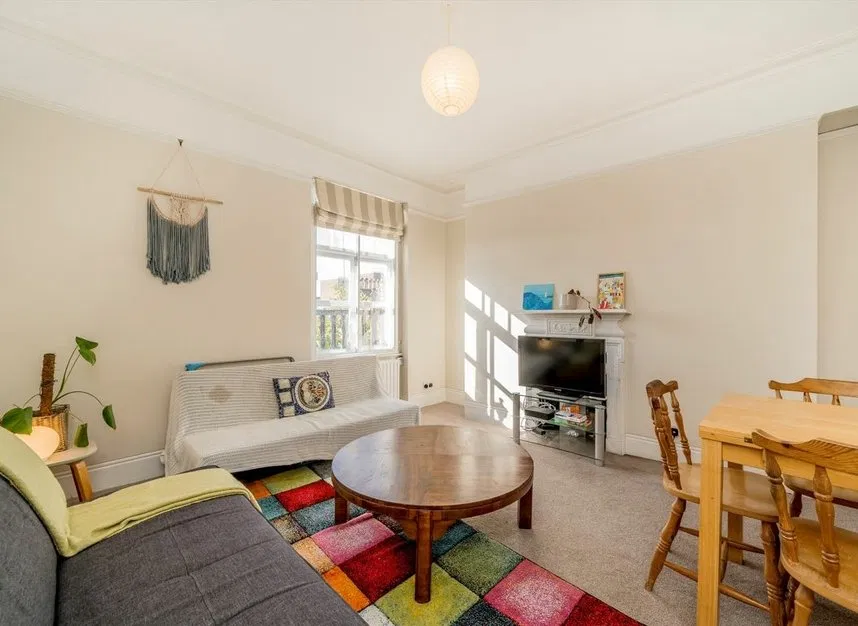 Avonmore Gardens, West Kensington, W14 - image 2