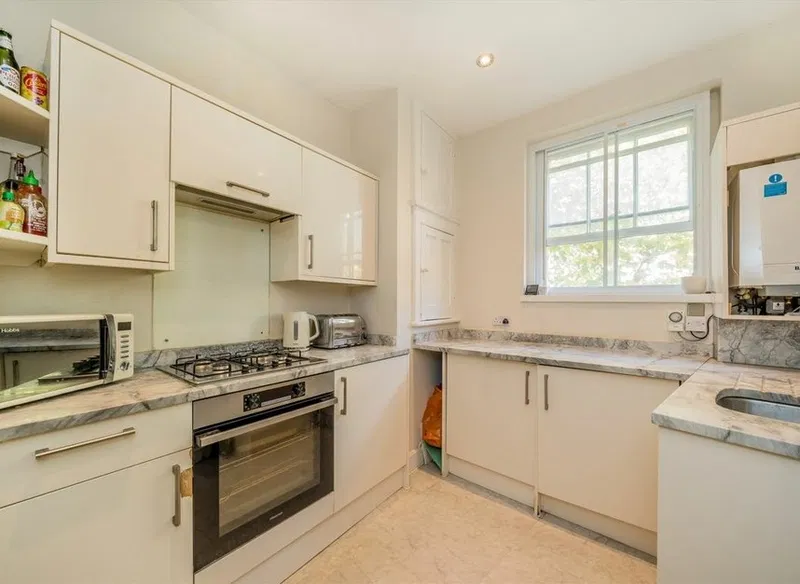 Avonmore Gardens, West Kensington, W14 - image 3
