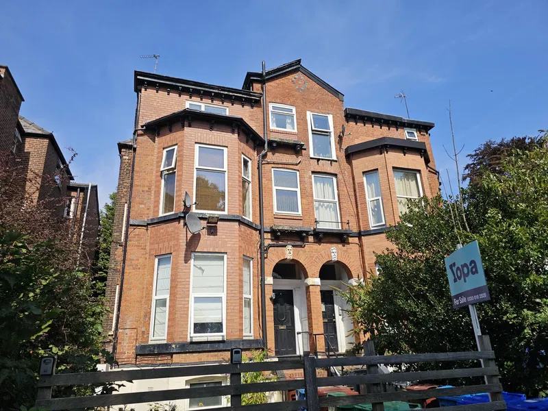Mauldeth Road West, Manchester, M20