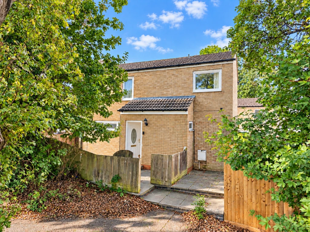 Saxilby Close, Corby, NN18 9BH - image 1