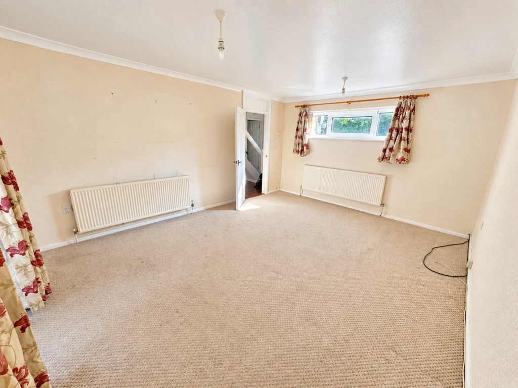 Saxilby Close, Corby, NN18 9BH - image 4