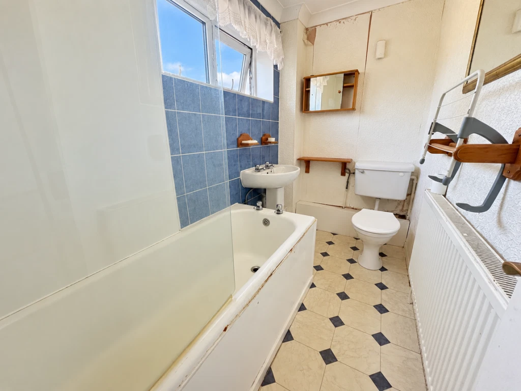 Saxilby Close, Corby, NN18 9BH - image 7