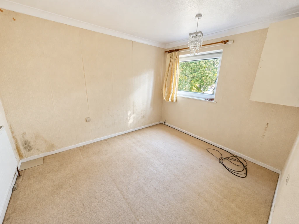 Saxilby Close, Corby, NN18 9BH - image 9