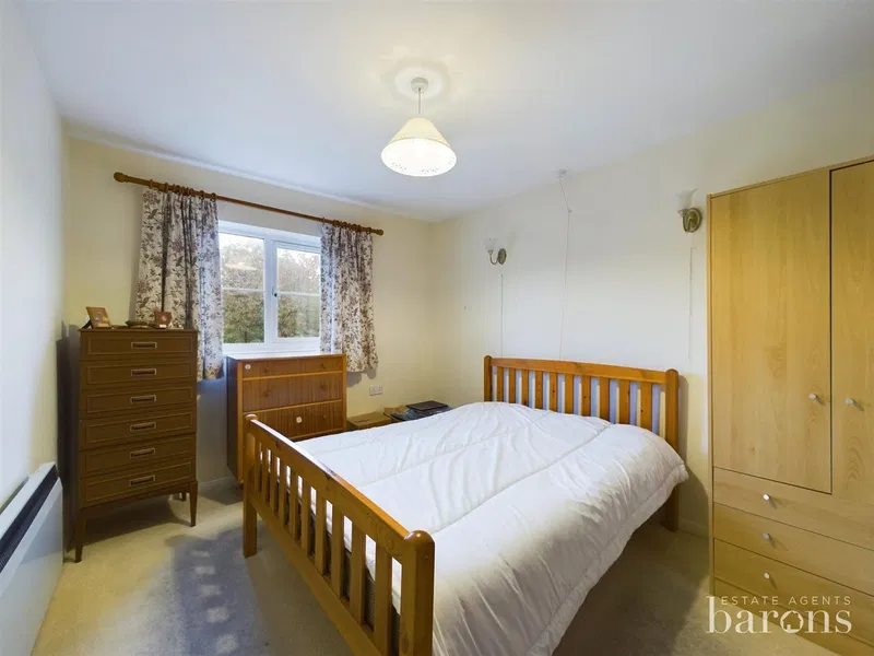 Oakfields, Lychpit, Basingstoke, RG24 - image 2