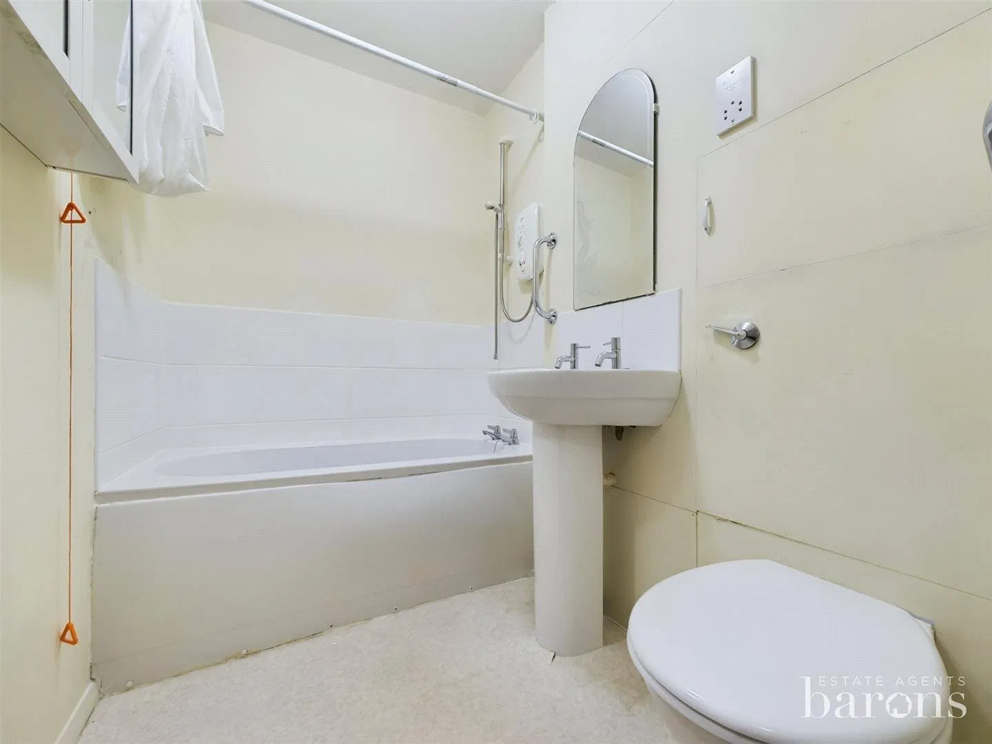 Oakfields, Lychpit, Basingstoke, RG24 - image 3
