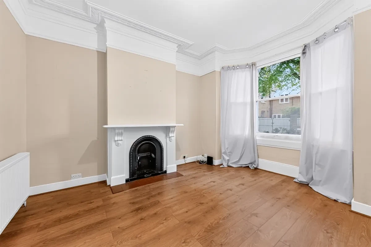 Duke Road, London, W4 - image 4