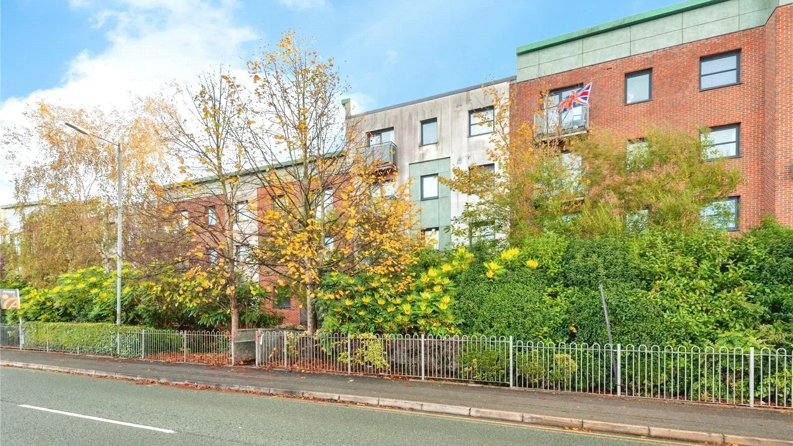 Lower Hall Street, St. Helens, Merseyside, WA10 - image 1