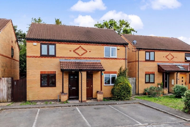 Blackstock Close, Headington, Oxford, Oxfordshire, OX3 7JR - image 1