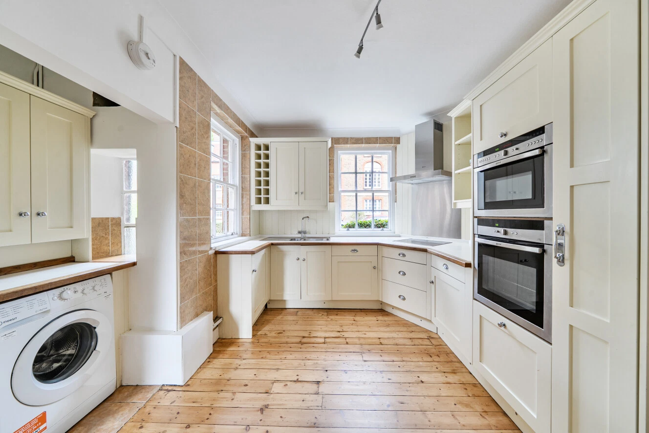 Fortis Green, London, N10 - image 12