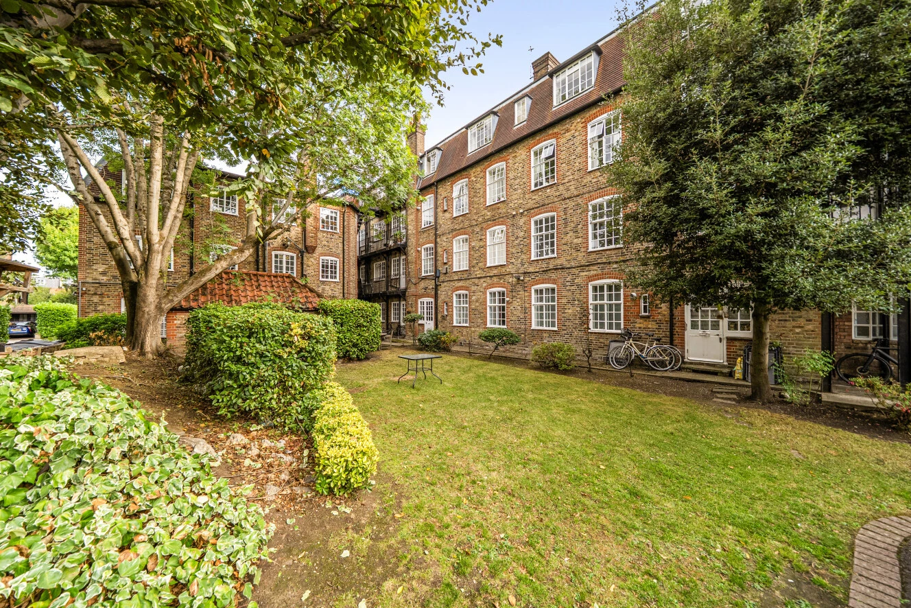Fortis Green, London, N10 - image 15
