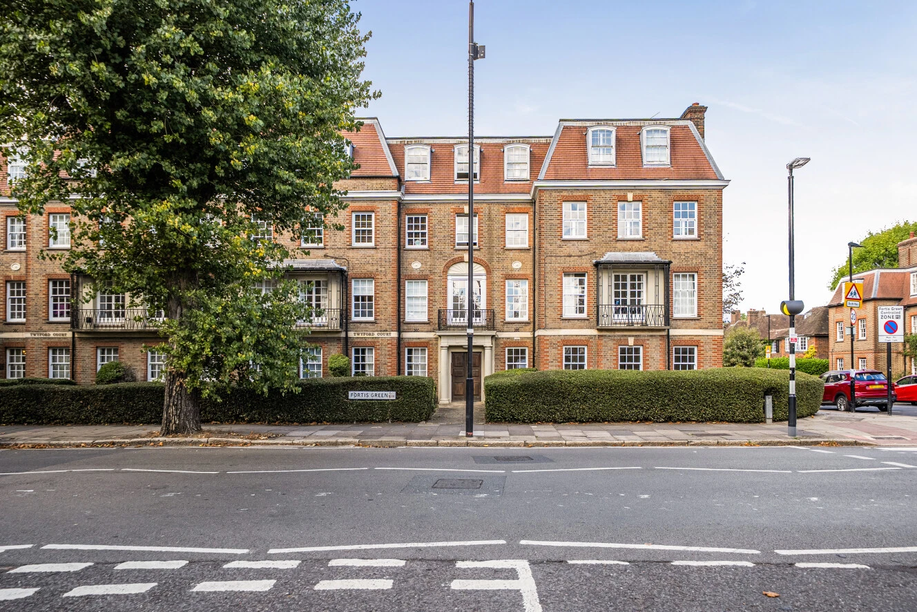 Fortis Green, London, N10 - image 1