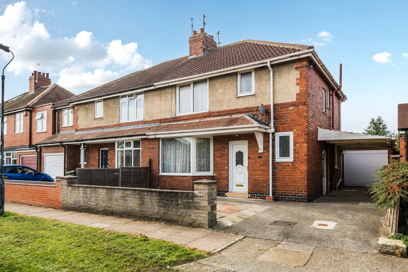 Oakland Avenue, York, YO31 1BY - image 1