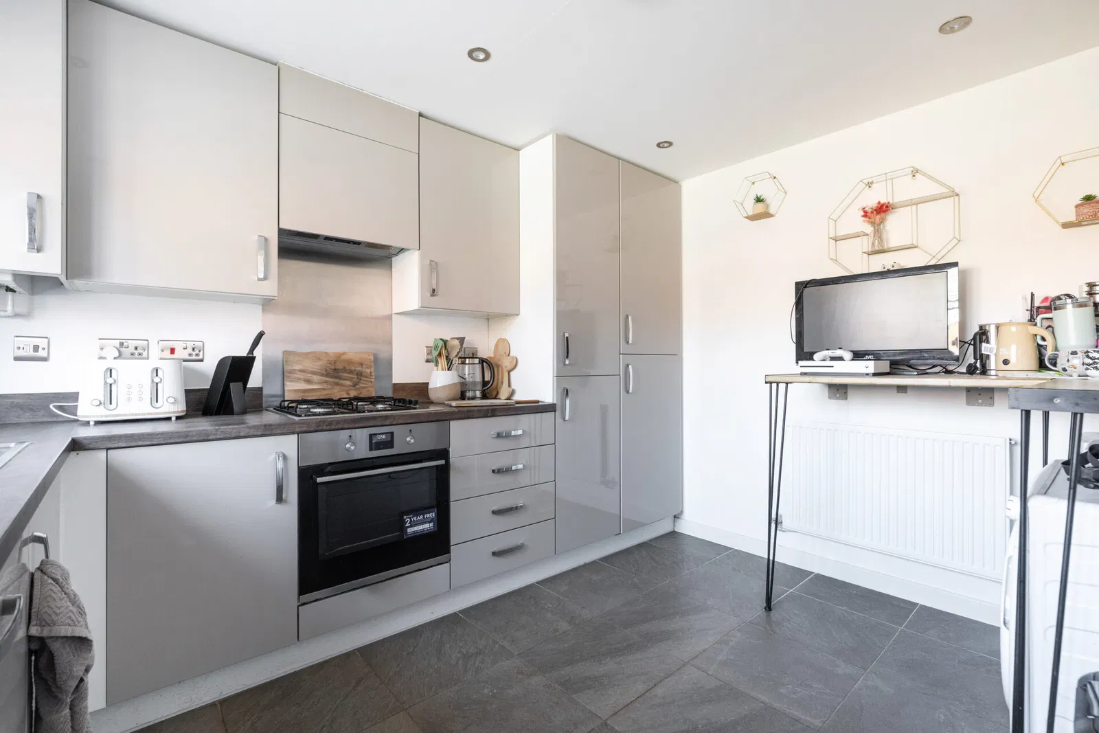 Acorn Close, Hellesdon - image 3
