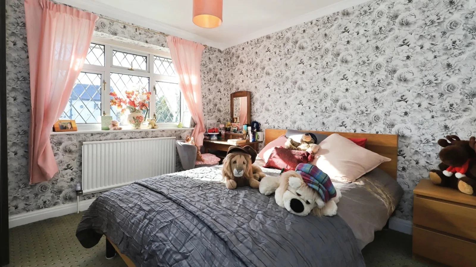 Spring Grove Crescent, Kidderminster, Worcestershire, DY11 - image 10