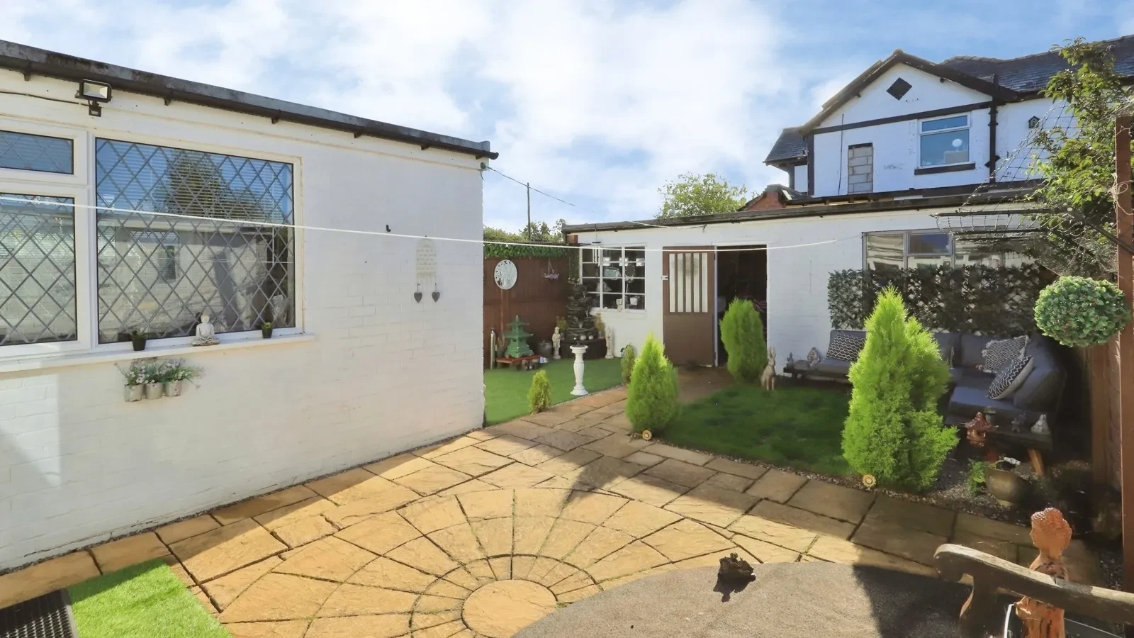 Spring Grove Crescent, Kidderminster, Worcestershire, DY11 - image 17
