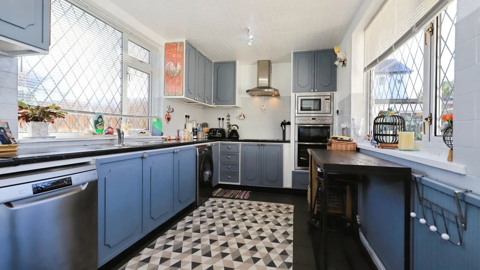 Spring Grove Crescent, Kidderminster, Worcestershire, DY11 - image 8