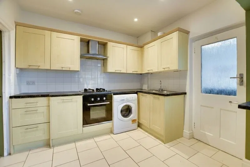 Queens Road, Clarendon Park, Leicester - image 3