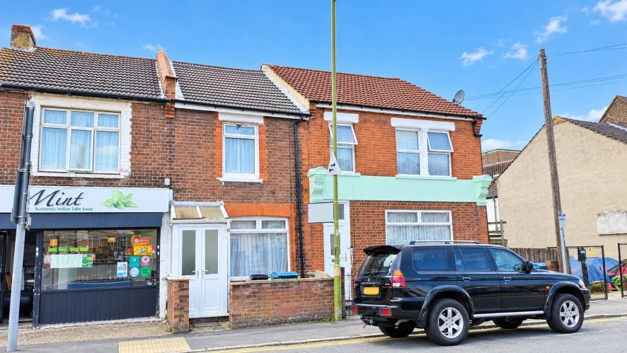 105 Harwoods Road, Watford, Hertfordshire WD18 7RL - image 14