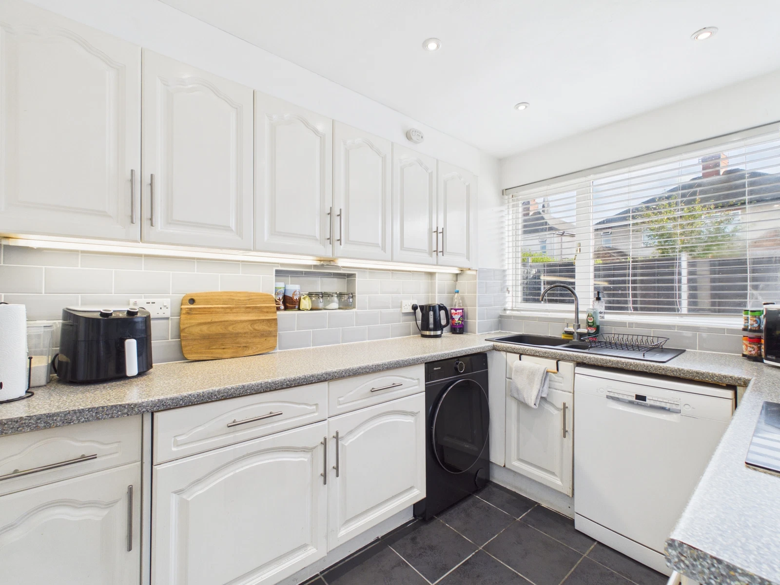 6, Collingwood Grove, Hartshill, Staffordshire, ST4 7PT - image 4