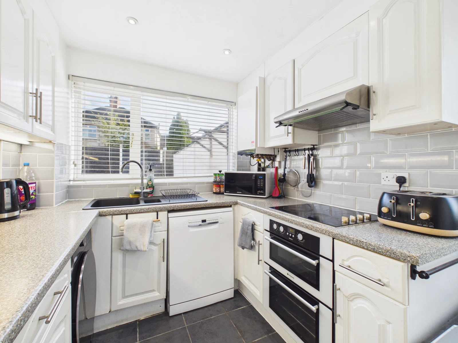 6, Collingwood Grove, Hartshill, Staffordshire, ST4 7PT - image 5