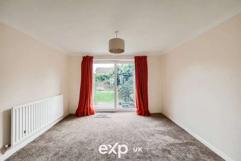 Alderdale Crescent, Elmdon, Solihull, B92 9QF - image 3