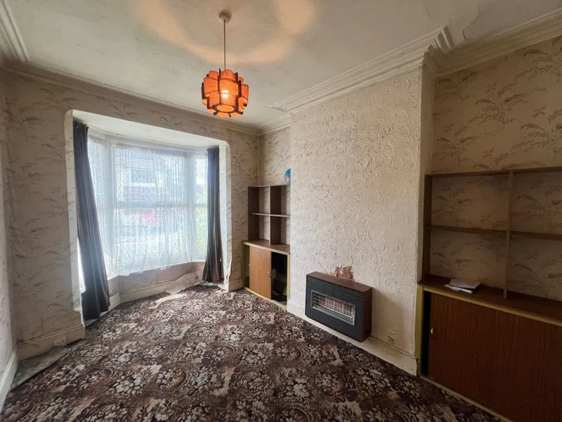 31 Court Road, Wolverhampton, WV6 0JN - image 3
