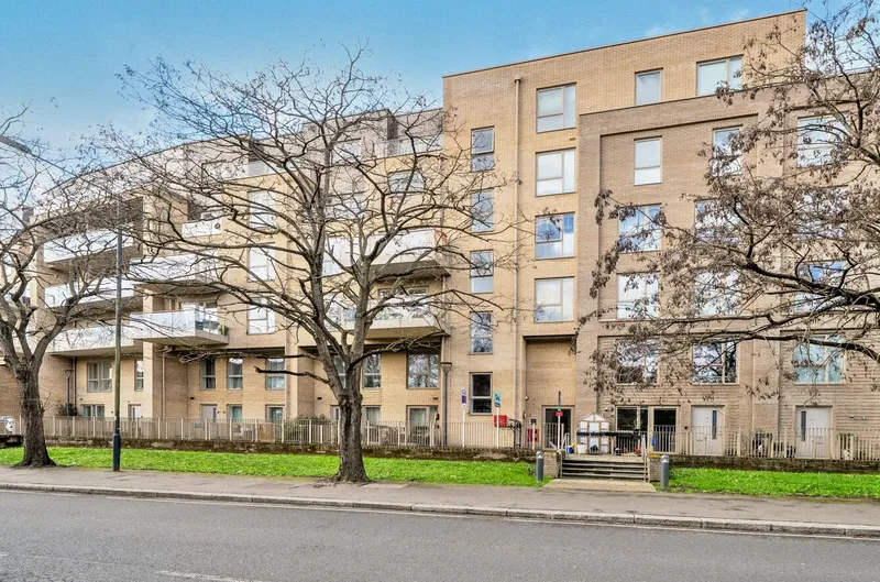 Winchelsea Road, London, NW10 8GZ