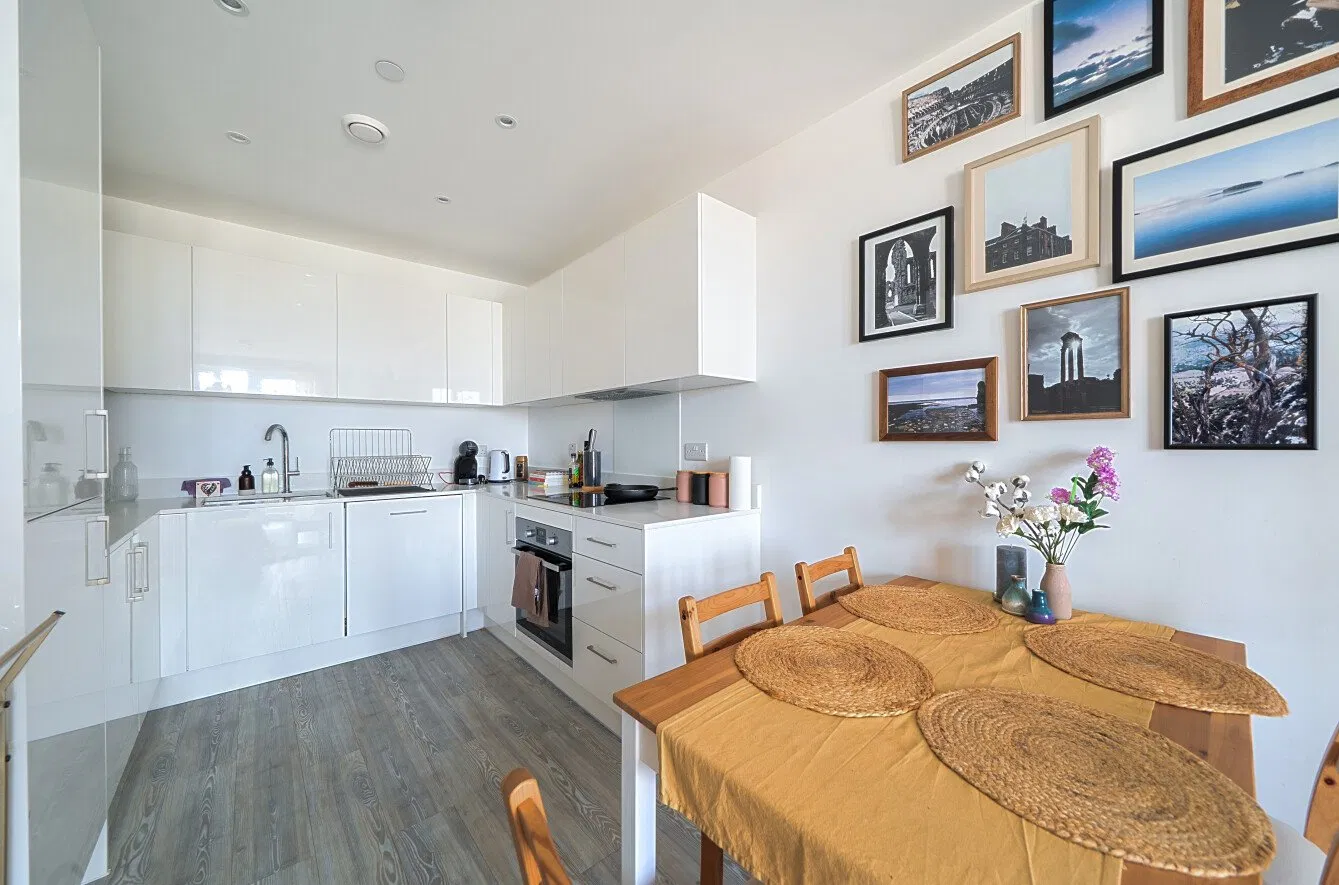 Winchelsea Road, London, NW10 8GZ - image 3