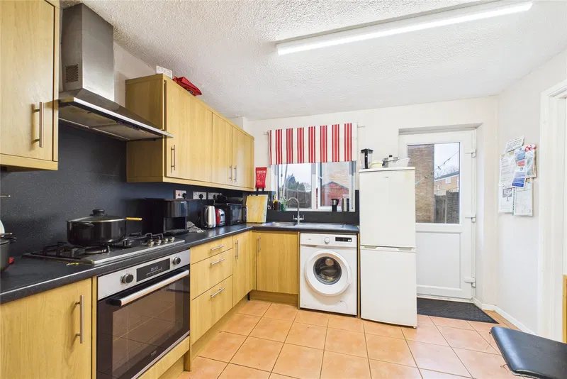 Melrose, Bracknell, RG12 7LF - image 2