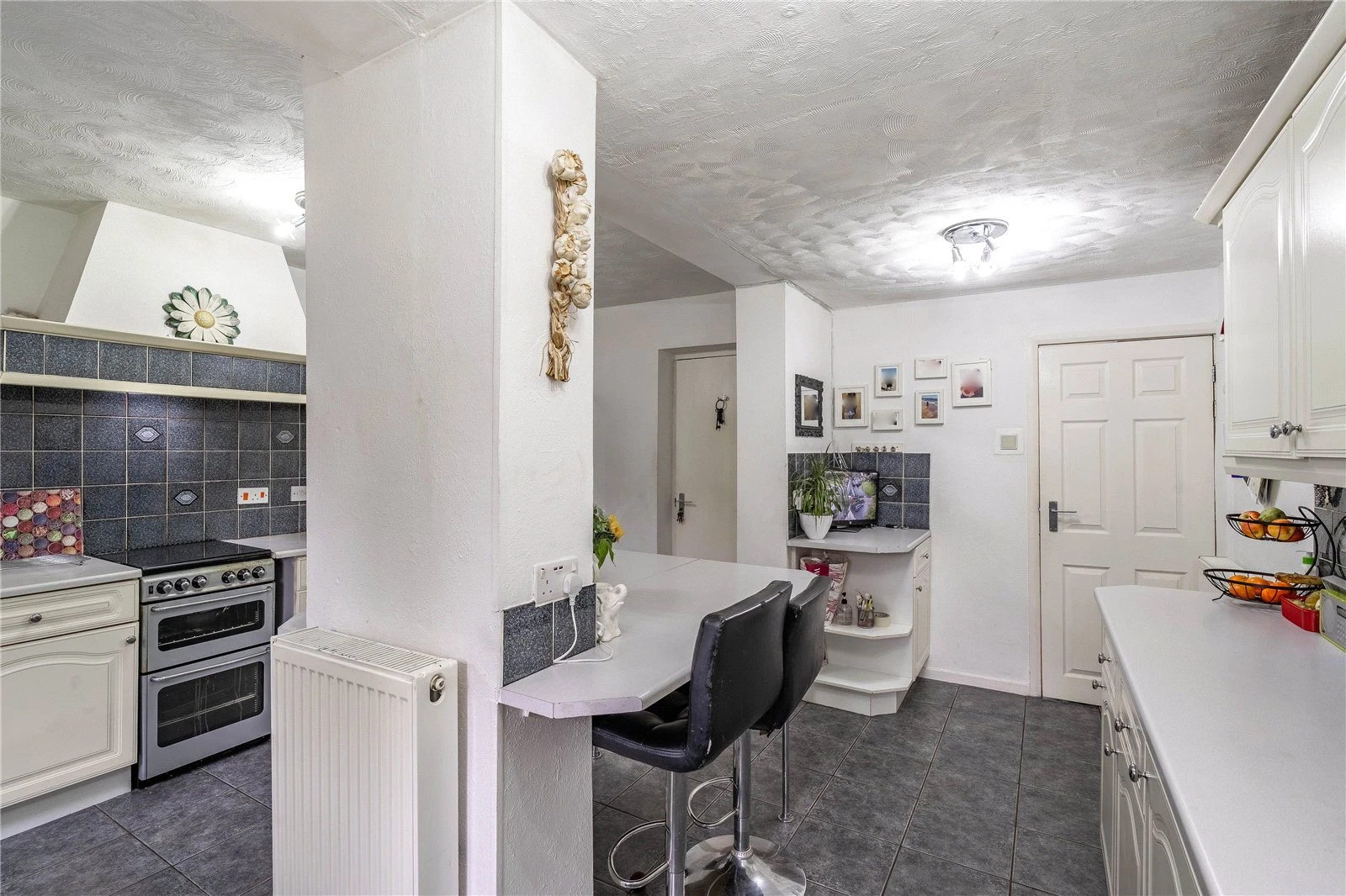 Oxbarn Avenue, Bradmore, Wolverhampton, West Midlands, WV3 - image 15