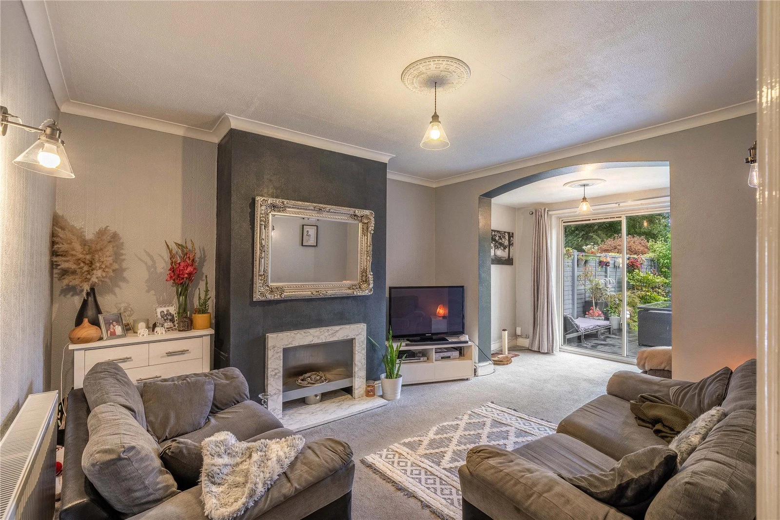Oxbarn Avenue, Bradmore, Wolverhampton, West Midlands, WV3 - image 2