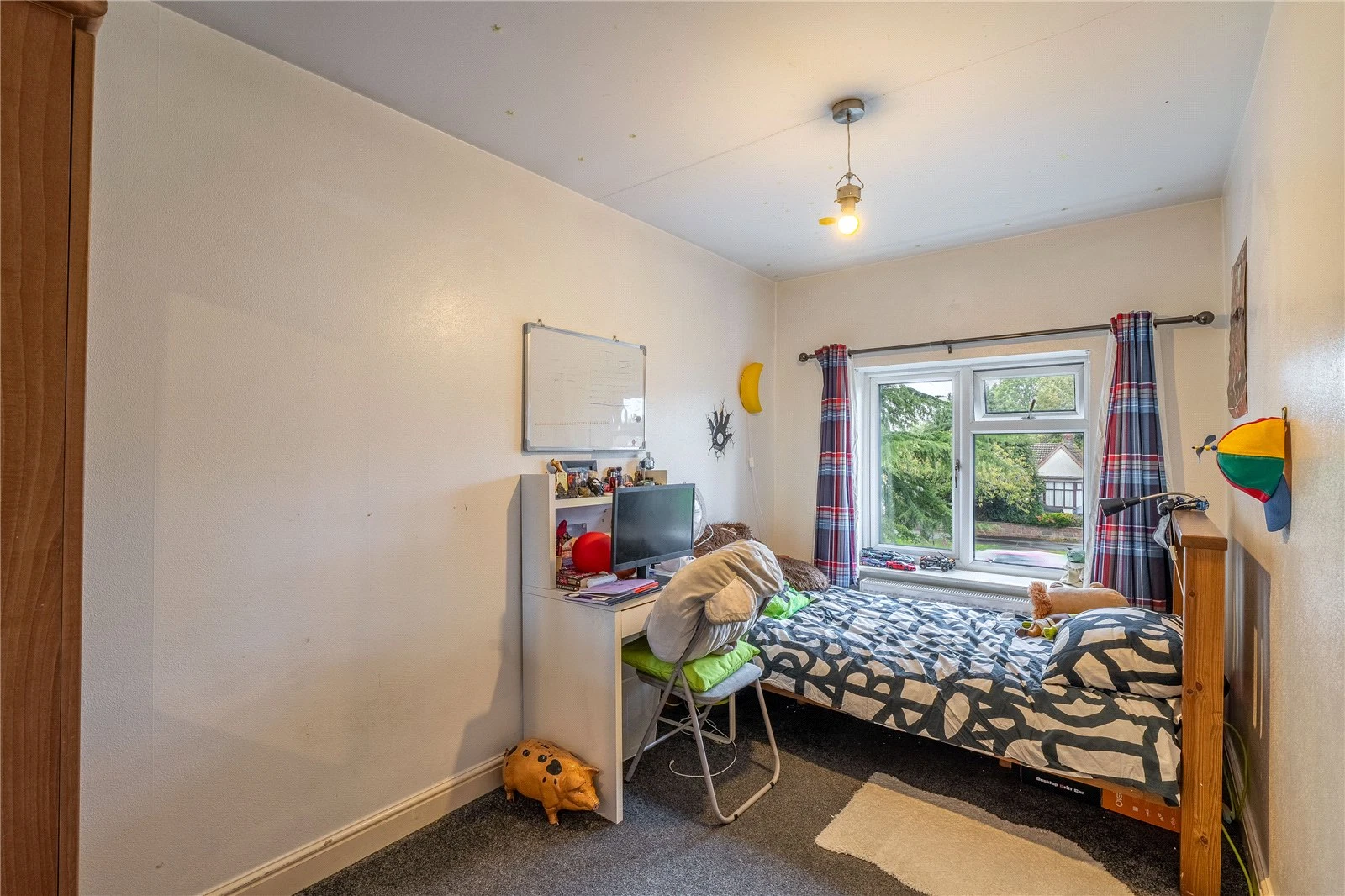 Oxbarn Avenue, Bradmore, Wolverhampton, West Midlands, WV3 - image 9