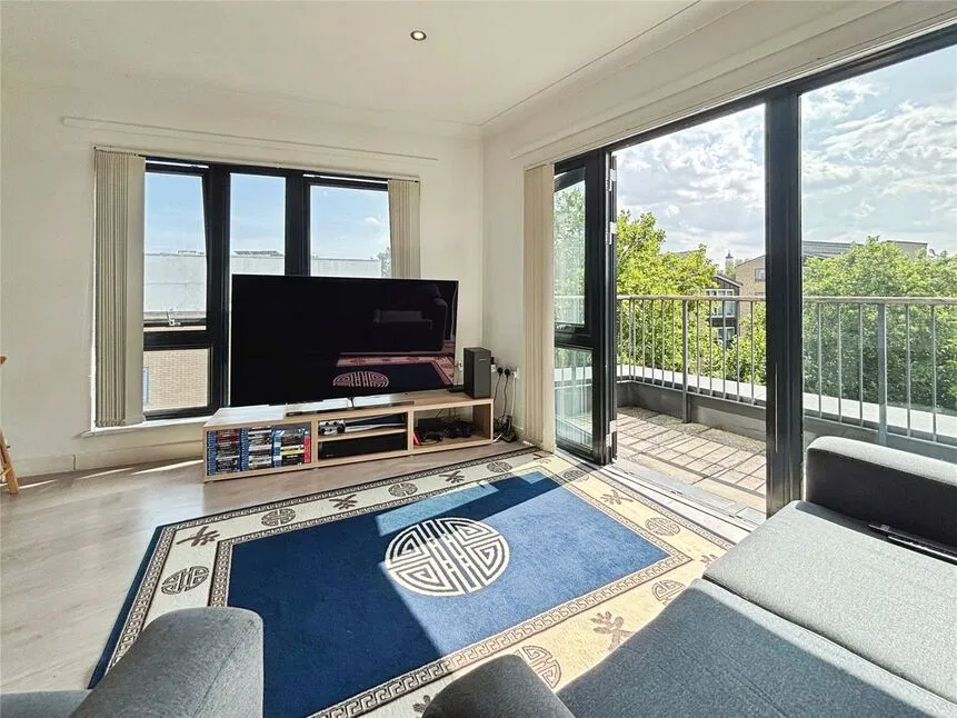 Besson Street, London, SE14 - image 1