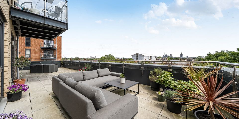 Bowthorpe Court, Colonnade Gardens, Acton, Ealing, W3