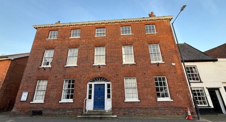 Former Town Council Offices, 14 Middleton Street, Wymondham, Norfolk NR18 0AH