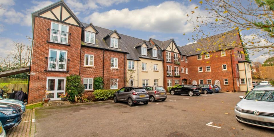 Pritchard Court, Cardiff Road, Llandaff, Cardiff CF5 2DE