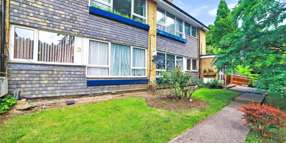 Lawn Gardens, Luton, LU1