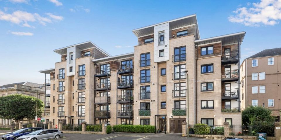 7/6 Tower Place, The Shore, Edinburgh EH6 7BZ
