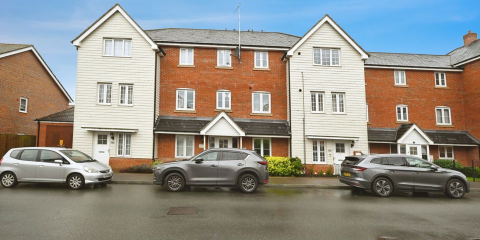21 Jasmine Square, Reading, RG5 4DY