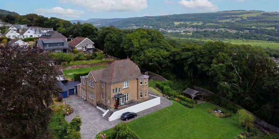 Daphne Road, Bryncoch, SA10