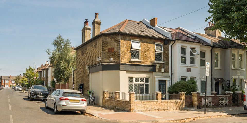Blackshaw Road, Tooting, London, SW17