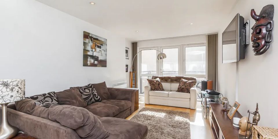 Vauxhall Bridge Road, London, SW1V