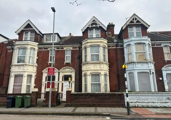 98 Victoria Road North, Southsea, Hampshire, PO5 1QE