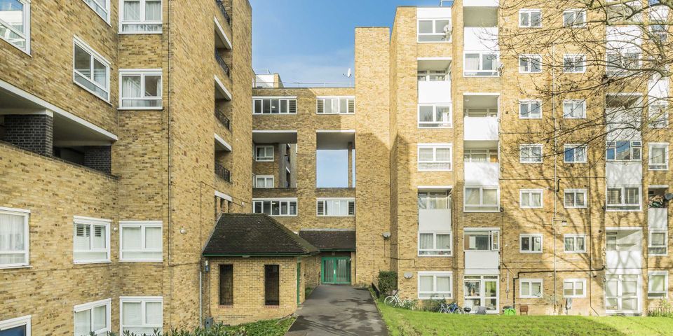 Brondesbury Road, Queen's Park, NW6