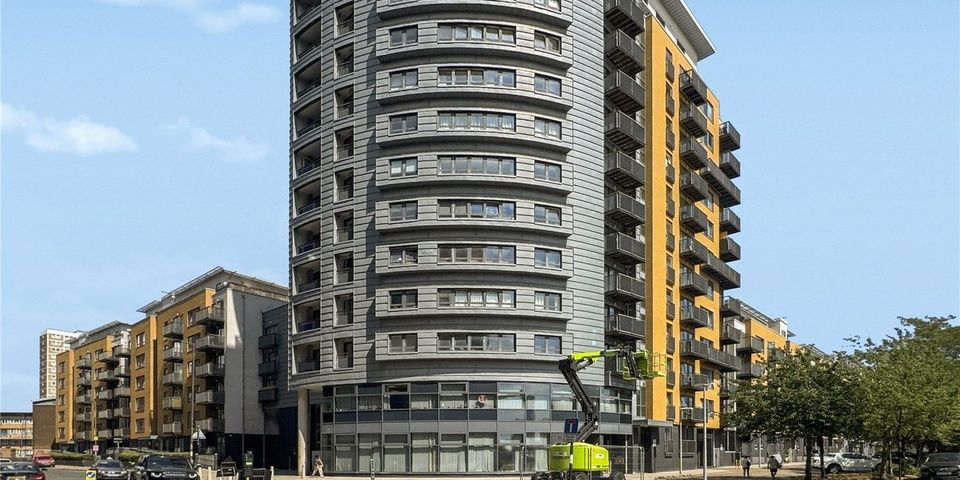 Tarves Way, London, SE10 9JE