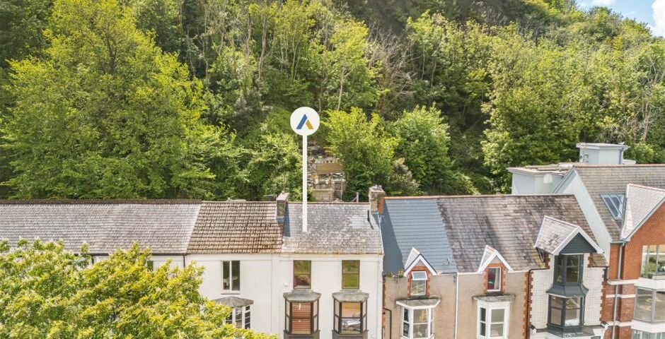 Mumbles Road, Mumbles, Swansea, City And County of Swansea, SA3 4EE