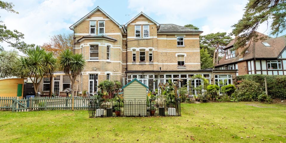 Christchurch Road, East Cliff, BH1