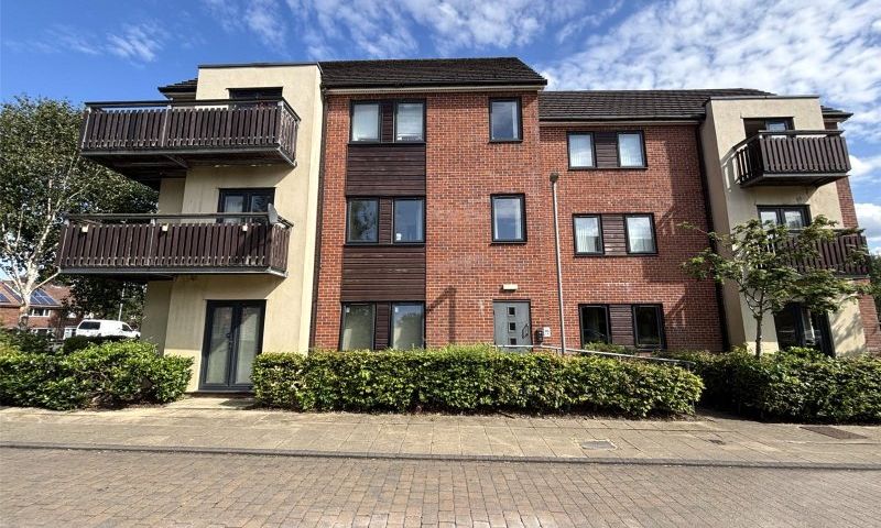 Mere Drive, Clifton, Swinton, Manchester, M27 8SD